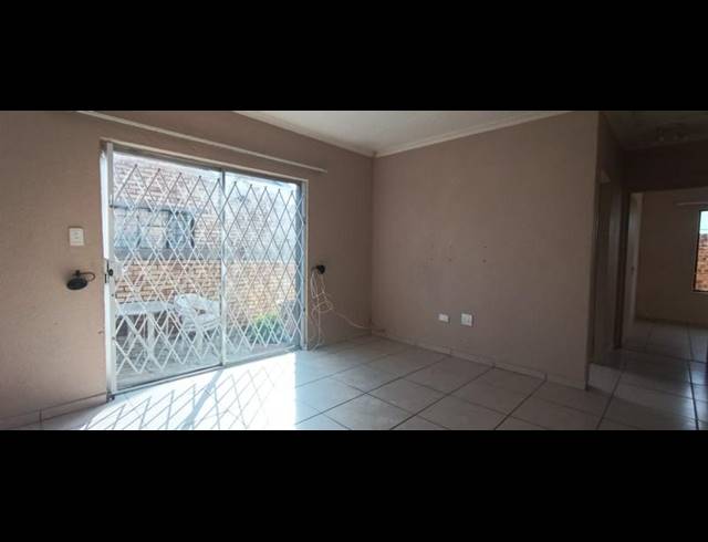 2 BEDROOM PROPERTY TO RENT IN GREENHILLS